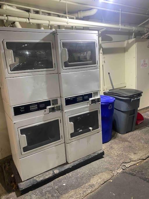 הונולולו Seashore Waikiki Studio 1 Block From A Beach No Resort Fees מראה חיצוני תמונה