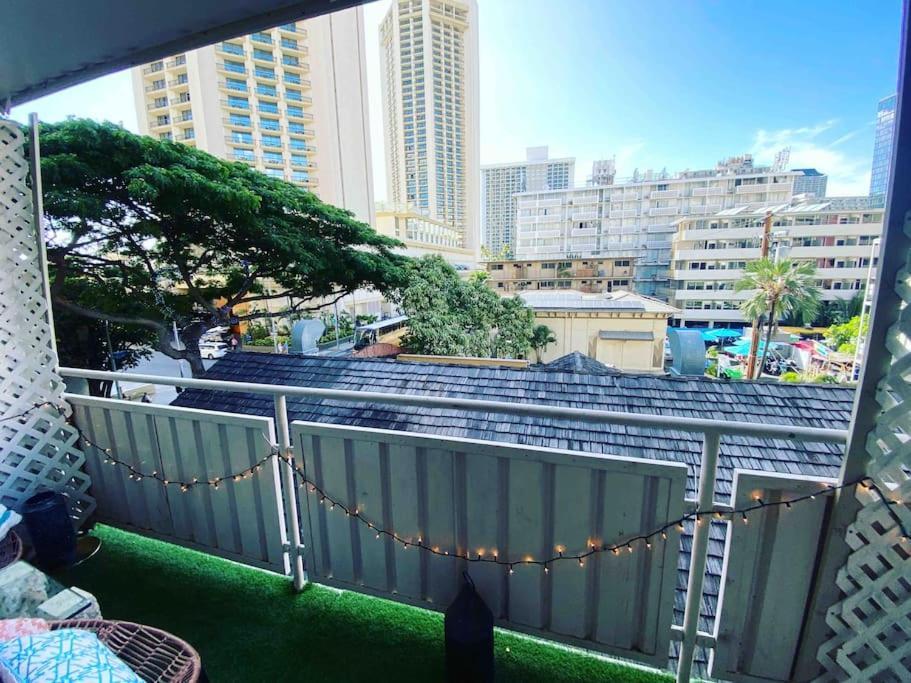 הונולולו Seashore Waikiki Studio 1 Block From A Beach No Resort Fees מראה חיצוני תמונה