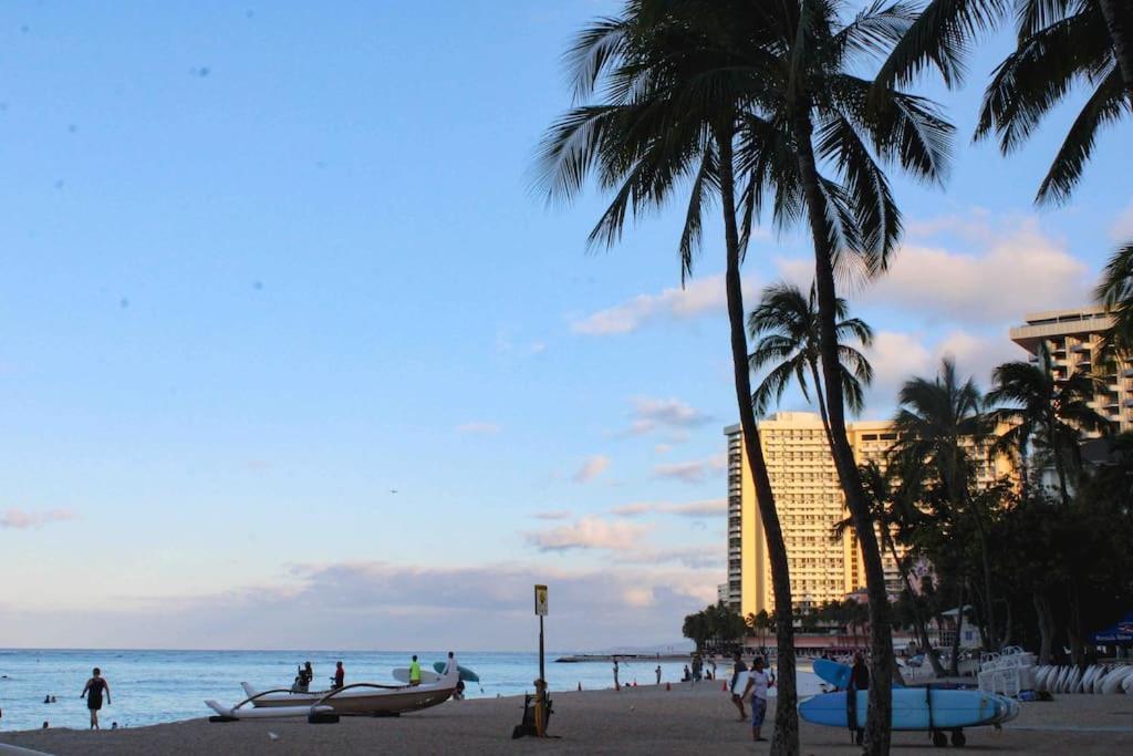 הונולולו Seashore Waikiki Studio 1 Block From A Beach No Resort Fees מראה חיצוני תמונה